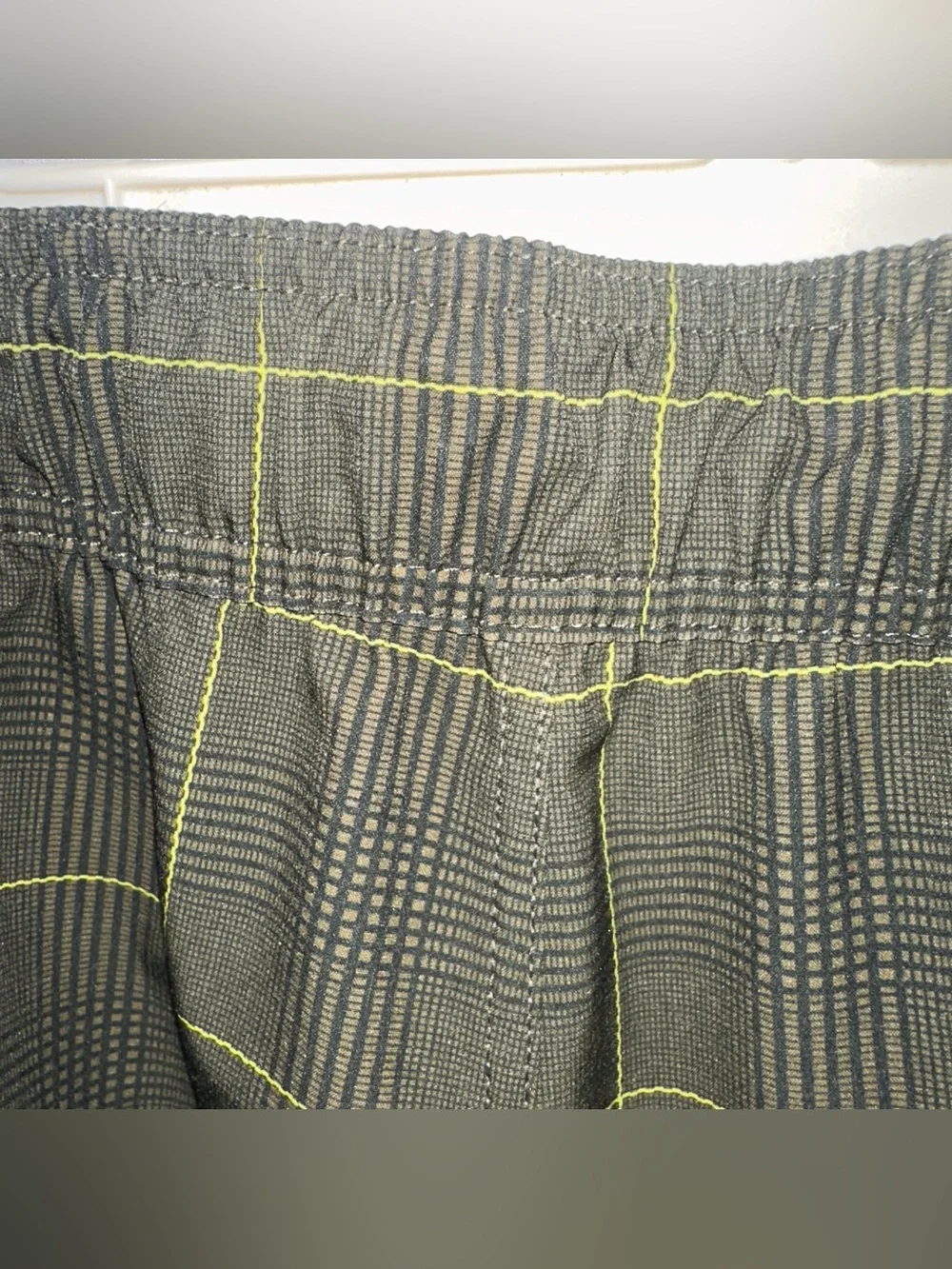 Prana Olive Green Plaid Swim Board Shorts 10” Inseam Size 38 With Pockets
